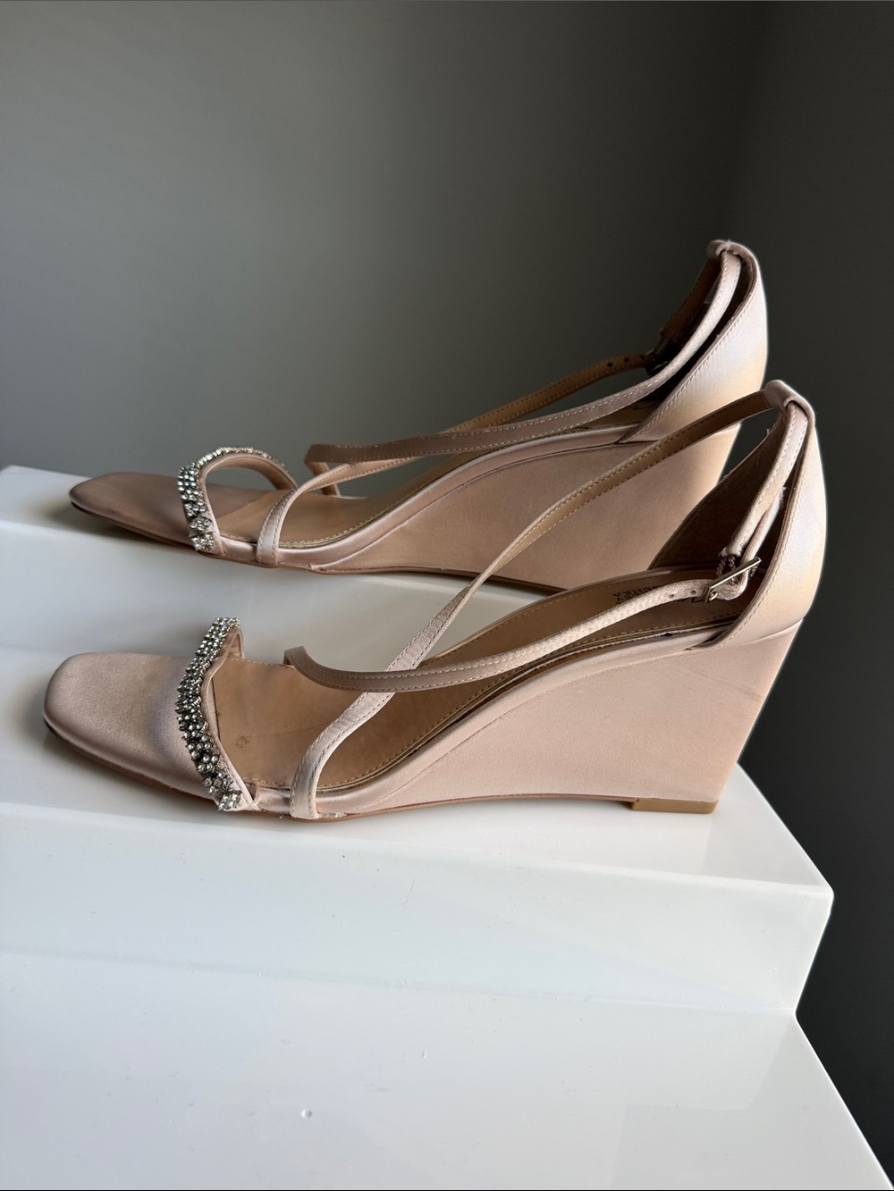 Jewel Badgley Mischka Blush Crystal Strap Wedge Sandals